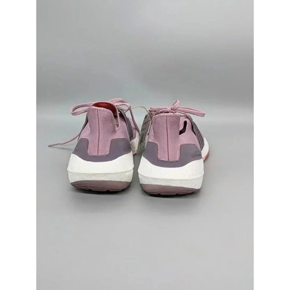 NIB Adidas Ultra Boost 22 W Womens Active Lifestyle Running Shoes Sz 8 MSRP $190 - Picture 5 of 8